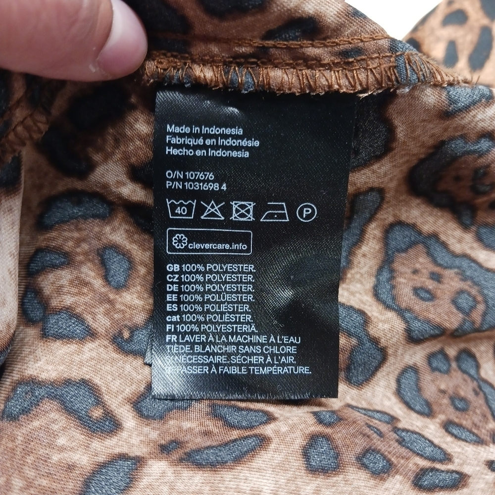 H&M Dark Leopard Print Long Sleeve Tie-Back Crop Top Women’s XS - Picture 4 of 10